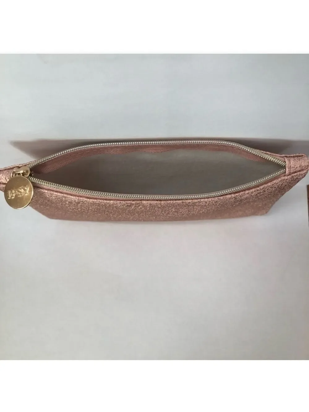 Ipsy sparkle pebbled pink makeup pouch